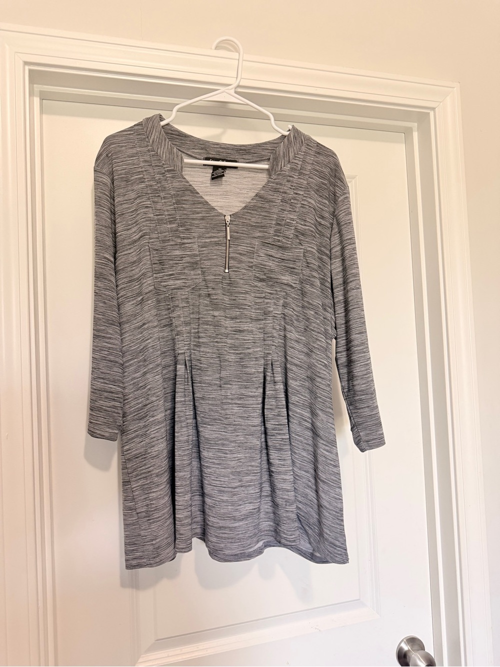 Heather Gray Zip-Front Women's Tunic Top